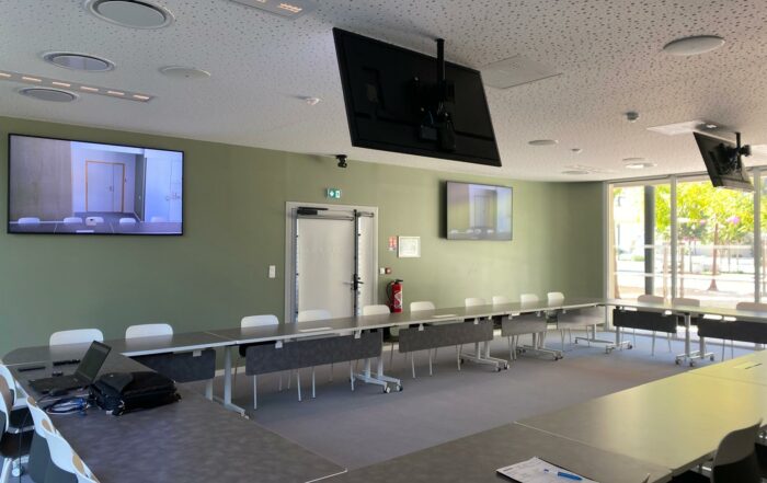 ADEVA modernise la salle de conseil de la mairie de Meysse : solutions audiovisuelles simples, fiables et pensées pour les collectivités.