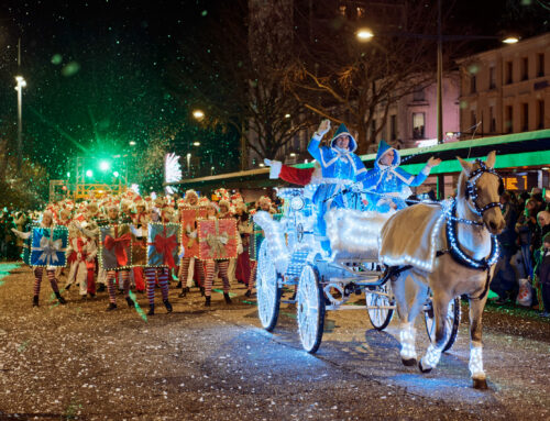 ADEVA au cœur de la parade des Féeries de Noël à Valence